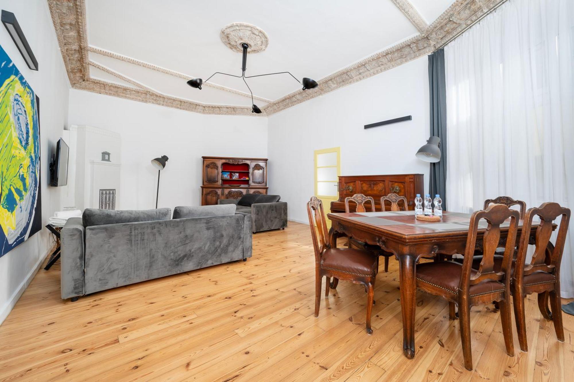 Central Family Apartment 우치 외부 사진